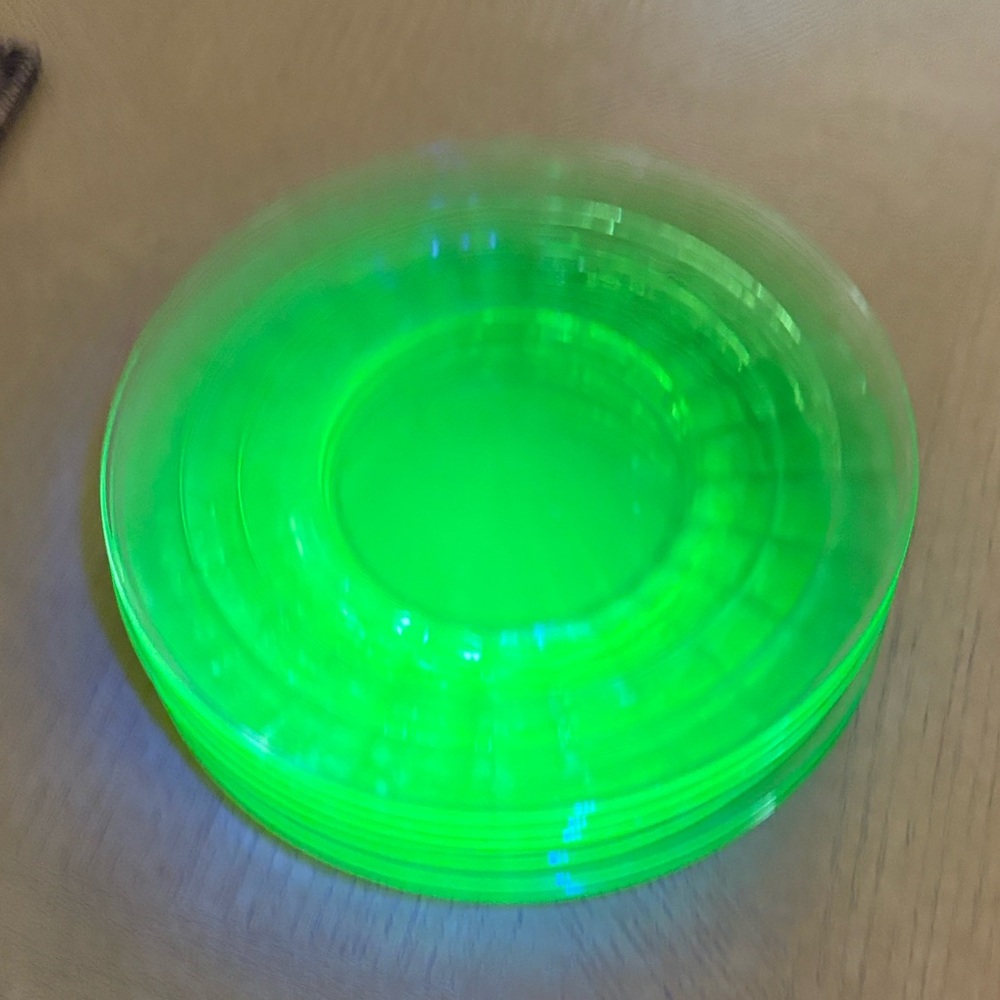 8 Vaseline green glass plates